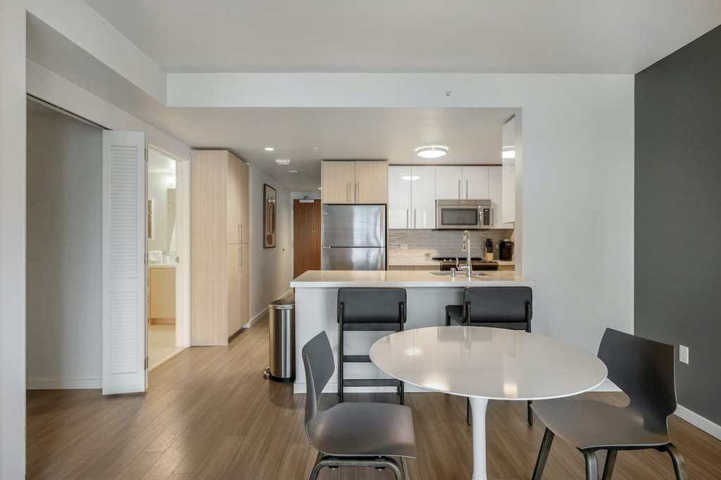 150 West 58th - Photo 2