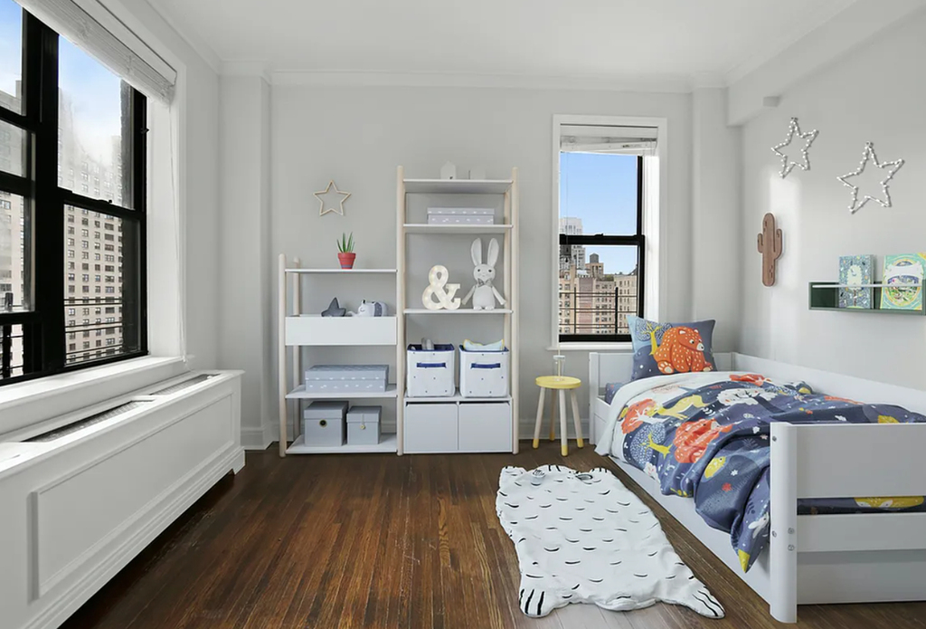 West 68  St  - Photo 5
