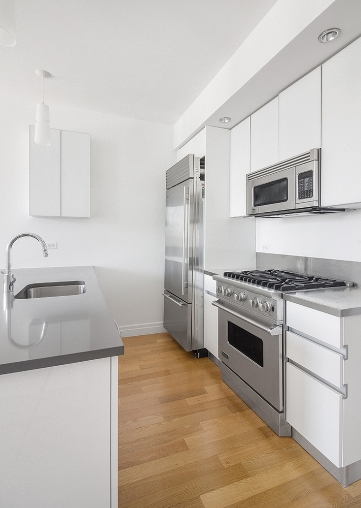 554 WEST 54TH STREET - Photo 1