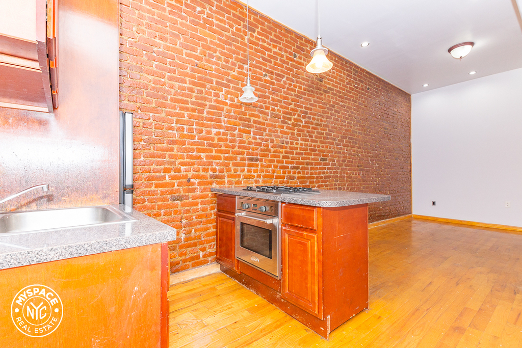 665 Central Avenue - Photo 1