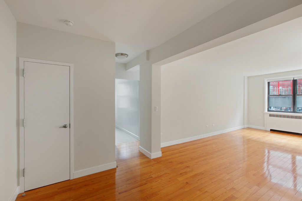 252 East 61st Street - Photo 6