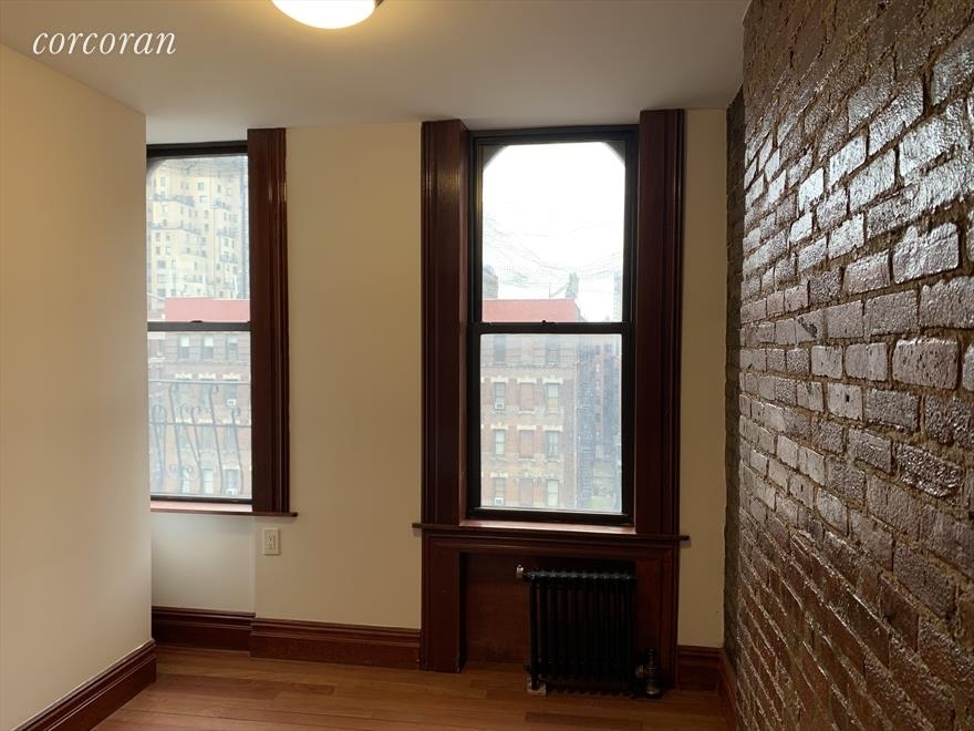 1261 Park Avenue - Photo 6