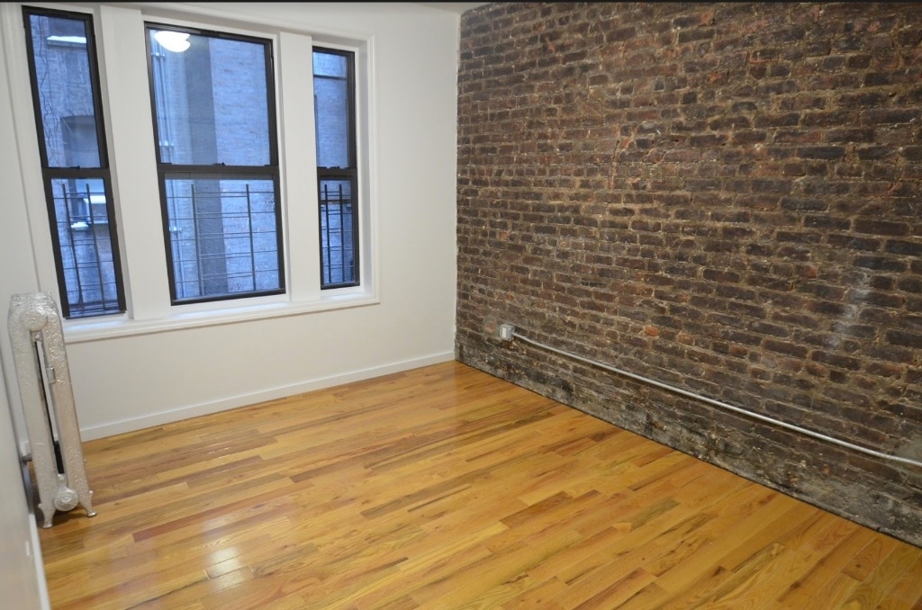 295 West 150th  - Photo 3