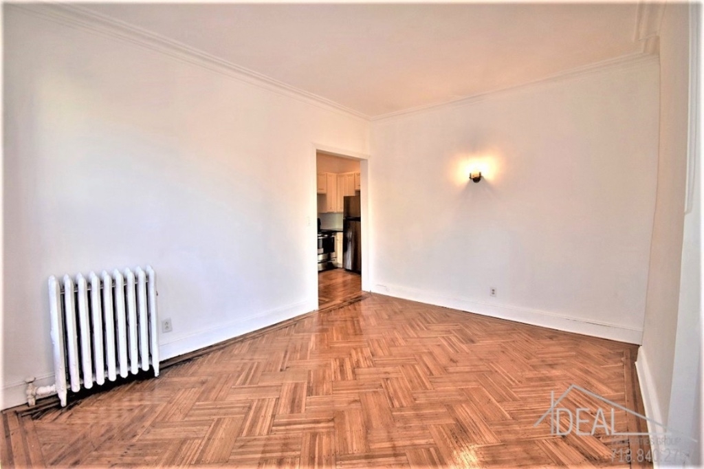 160 Berkely Place - Photo 1