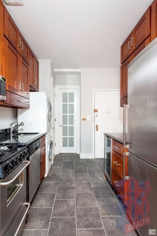 336 East 18th Street - Photo 6