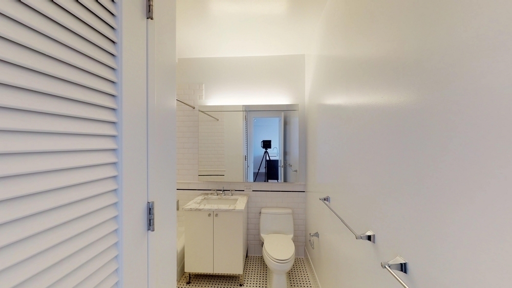 Columbus Avenue  - Photo 4