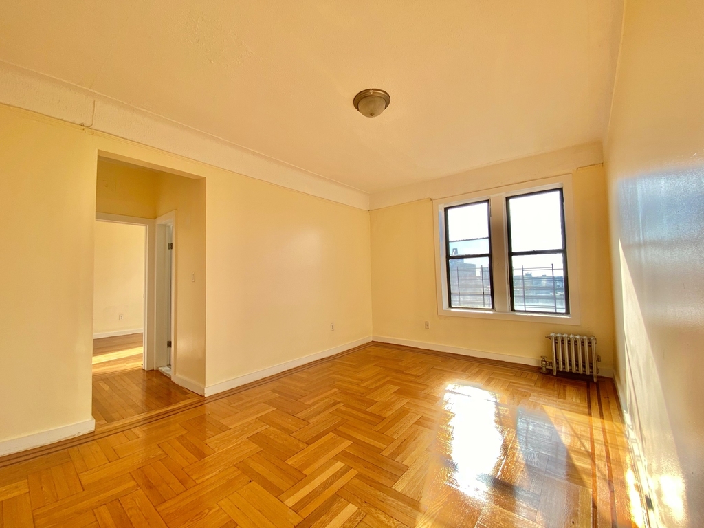1497 Carroll Street - Photo 4