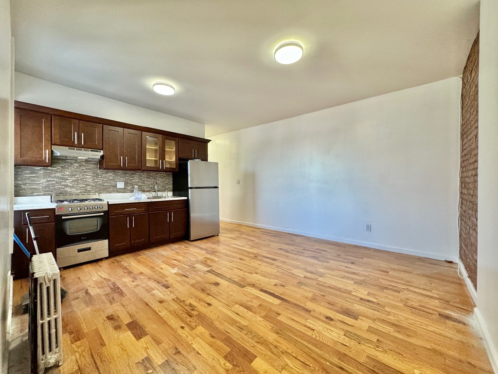 1497 Carroll Street - Photo 1