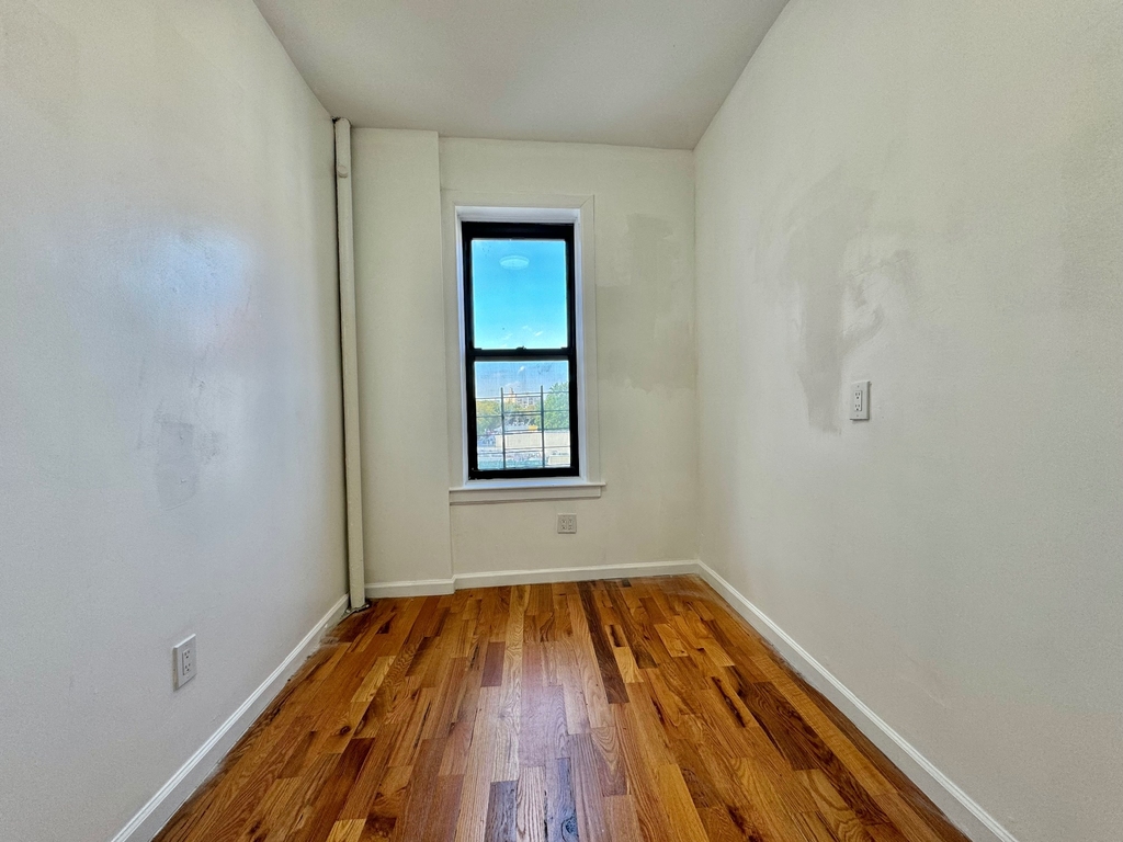 1497 Carroll Street - Photo 6