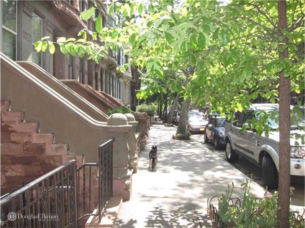 67 West 89th St - Photo 9