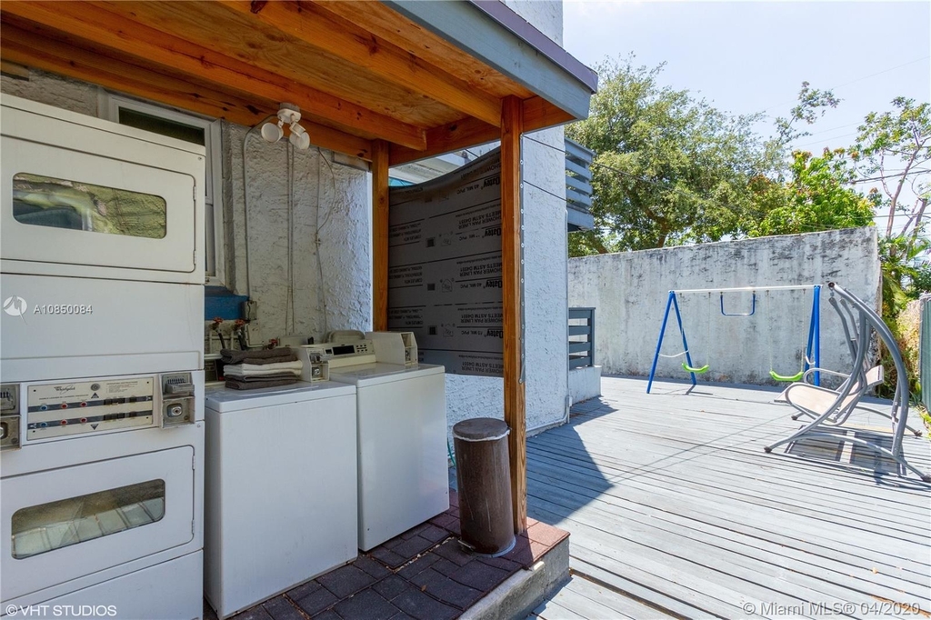 1700 Sw 10 St - Photo 37