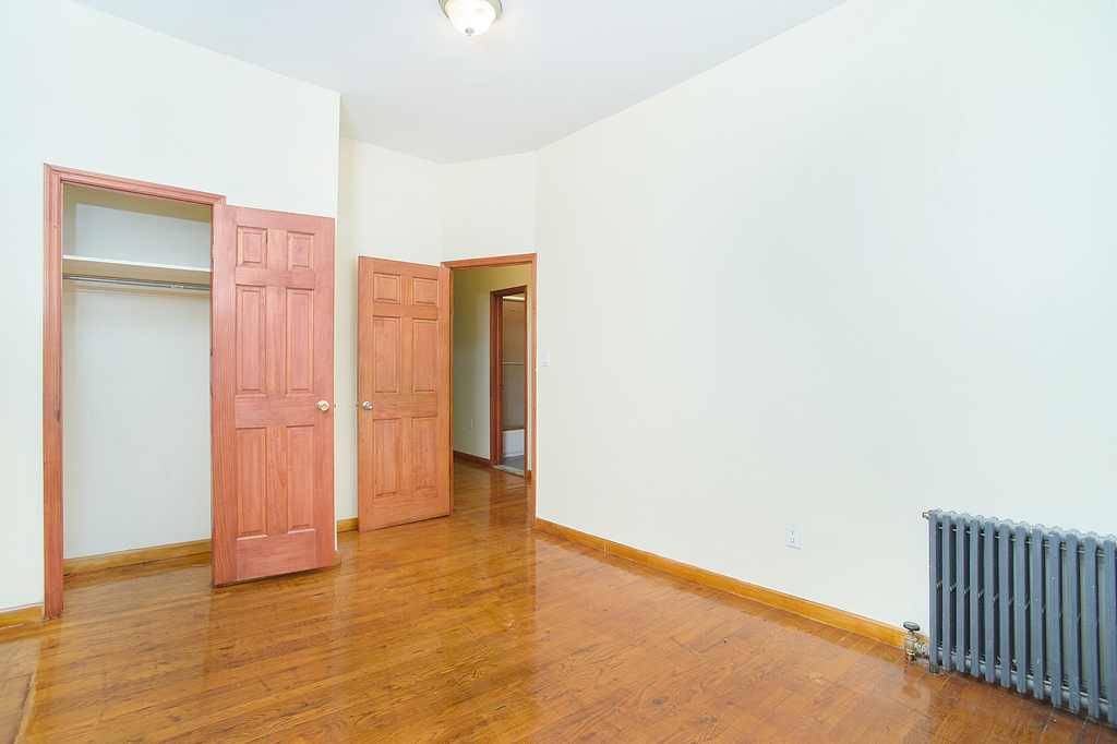 646 Franklin Ave - Photo 11