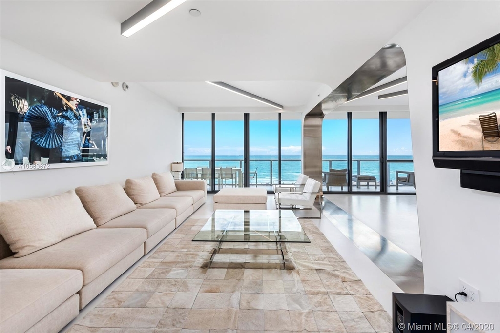 2201 Collins Ave - Photo 9