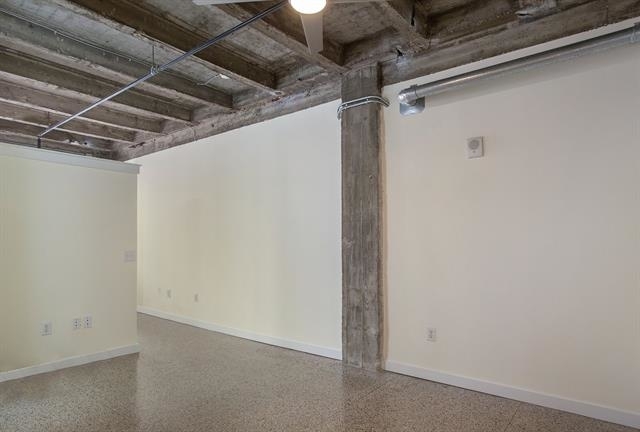 221 W Lancaster Avenue - Photo 11