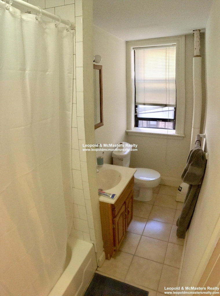 19 Peterborough St. - Photo 12