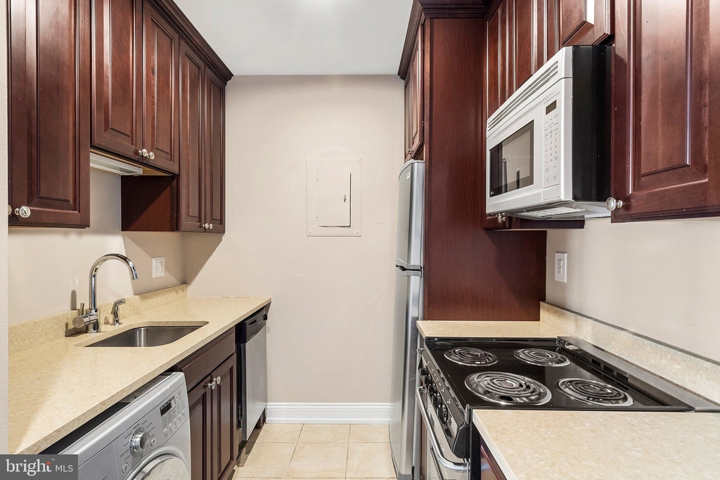 222 W Rittenhouse Square - Photo 4