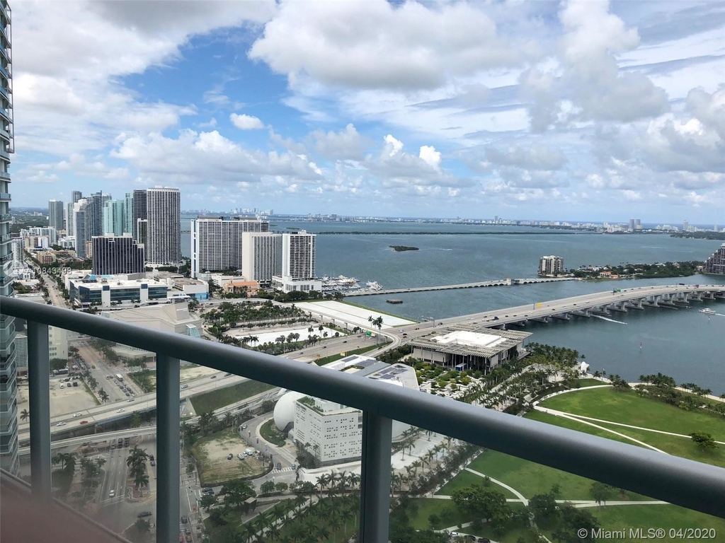 888 Biscayne Blvd - Photo 10