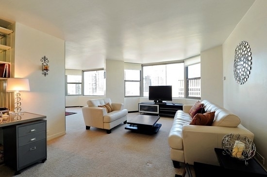 535 North Michigan Avenue - Photo 3