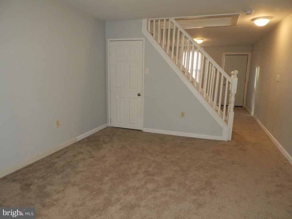 320 Ridgeway Street - Photo 11