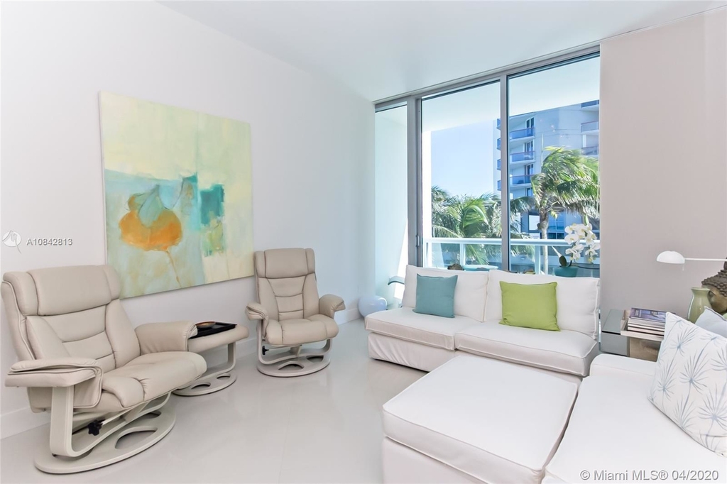 6799 Collins Ave - Photo 8