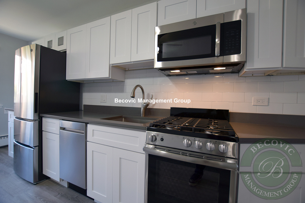 5534 North Kenmore Ave. - Photo 2