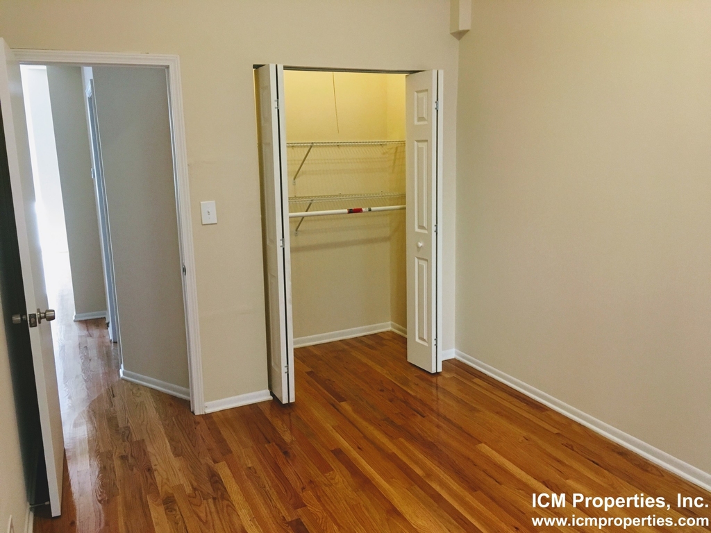 2519 North Lincoln Ave. - Photo 2