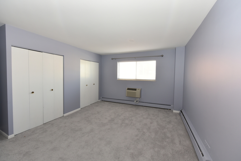 1567 Ridge Avenue - Photo 6