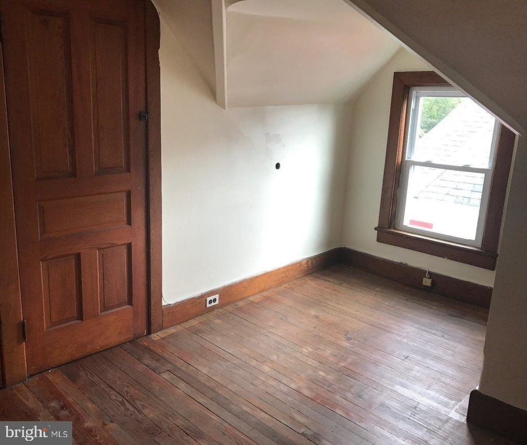 705 Park Avenue - Photo 15