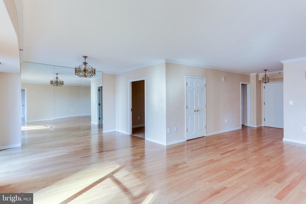 1300 Crystal Dr #401s - Photo 20