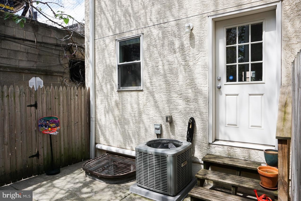 1712 Wharton Street - Photo 42