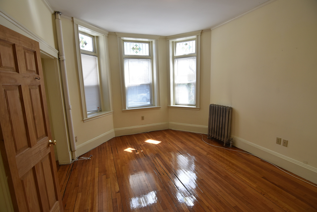 51 Queensberry St. - Photo 8