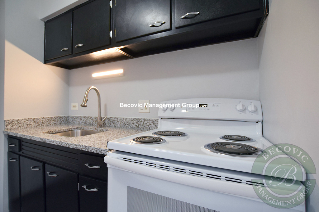 6021 North Winthrop Ave. - Photo 6