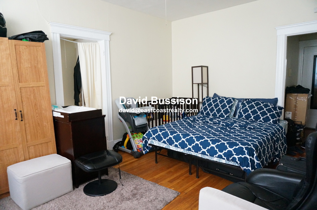 228 Kelton St. - Photo 2