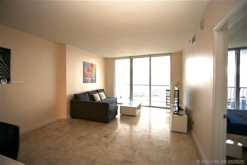 1750 N Bayshore Dr - Photo 1