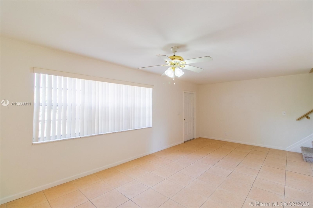 8018 Sw 18th Ct - Photo 3