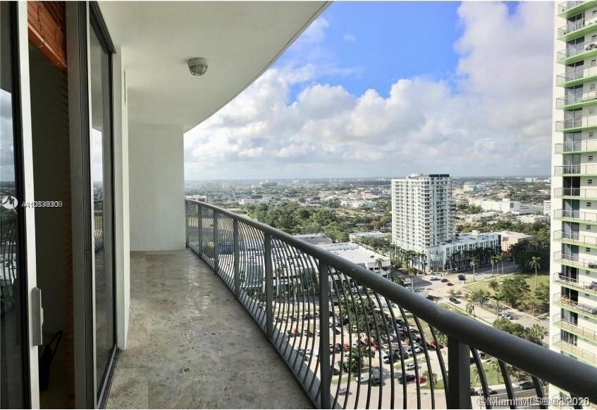 1750 N Bayshore Dr - Photo 1