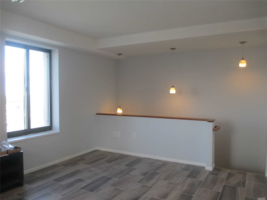 100 W Broadway Boulevard - Photo 11