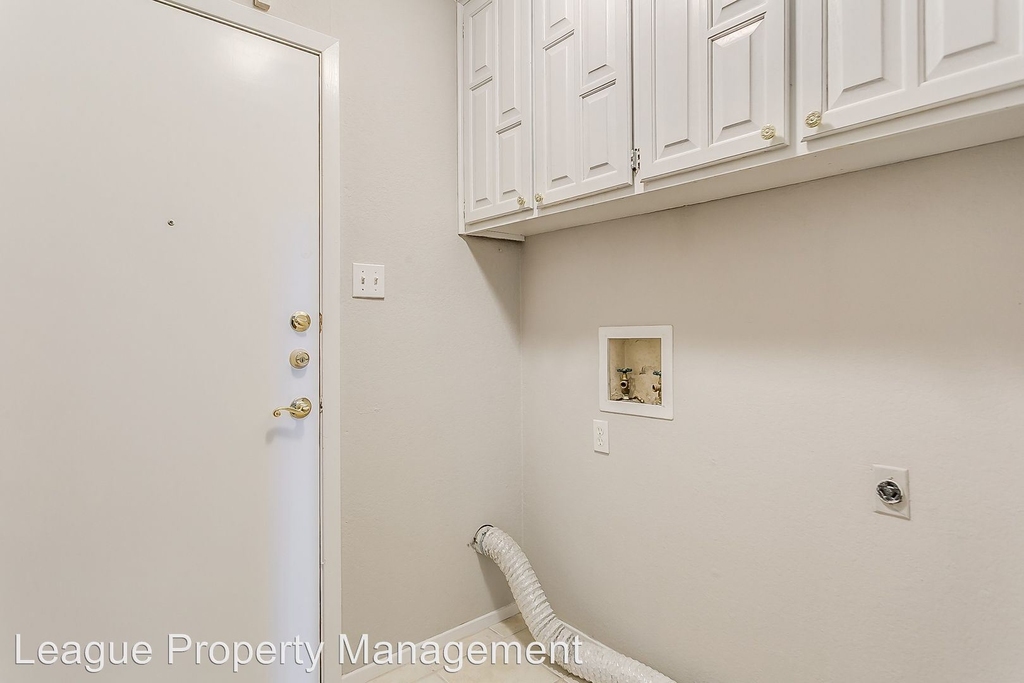 3910 W 6th Street - Photo 12