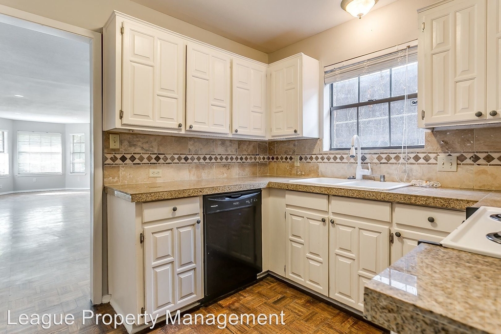 3910 W 6th Street - Photo 8