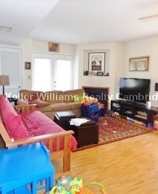 345 Franklin St. - Photo 1