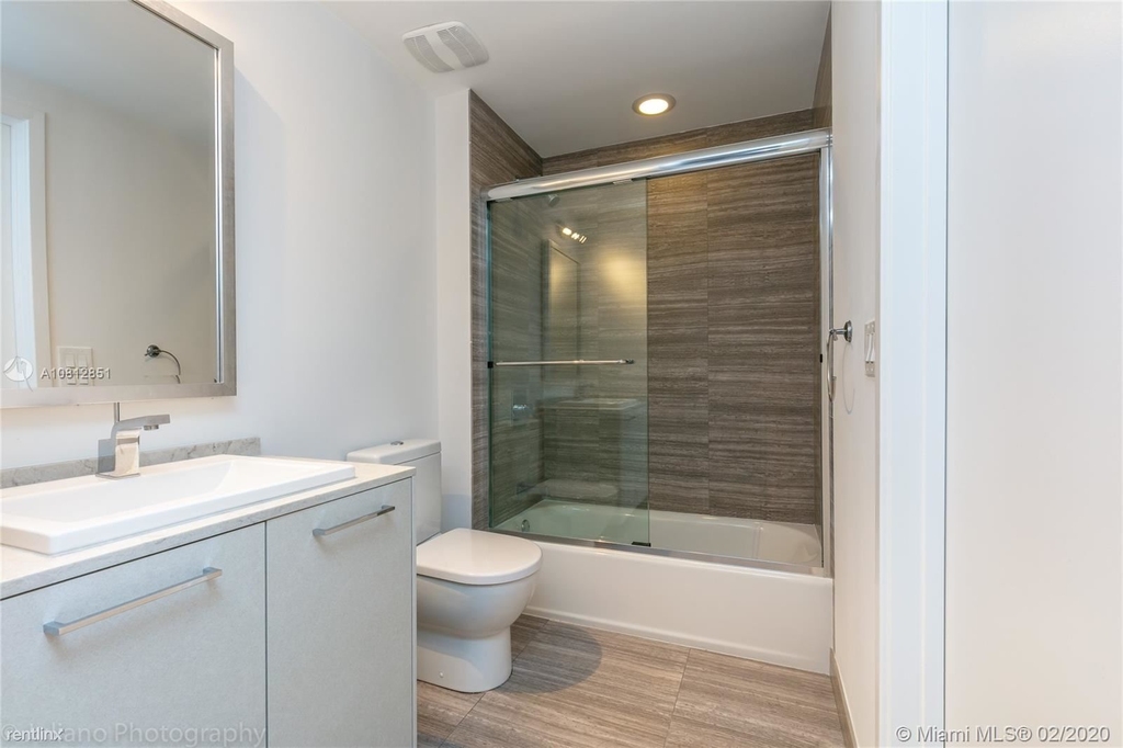 1010 Brickell Ave Unit 2103 - Photo 12