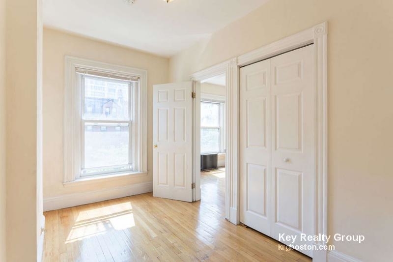 225 Newbury St. - Photo 15