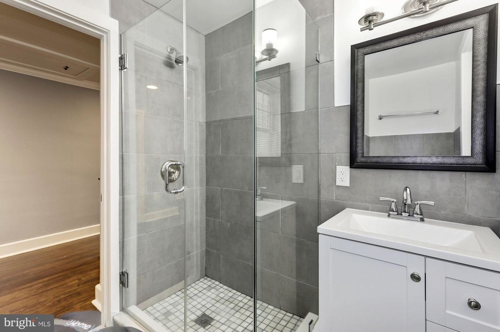 811 Thayer Ave #2 - Photo 67