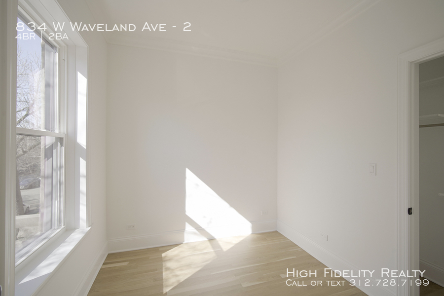 834 West Waveland Avenue - Photo 8