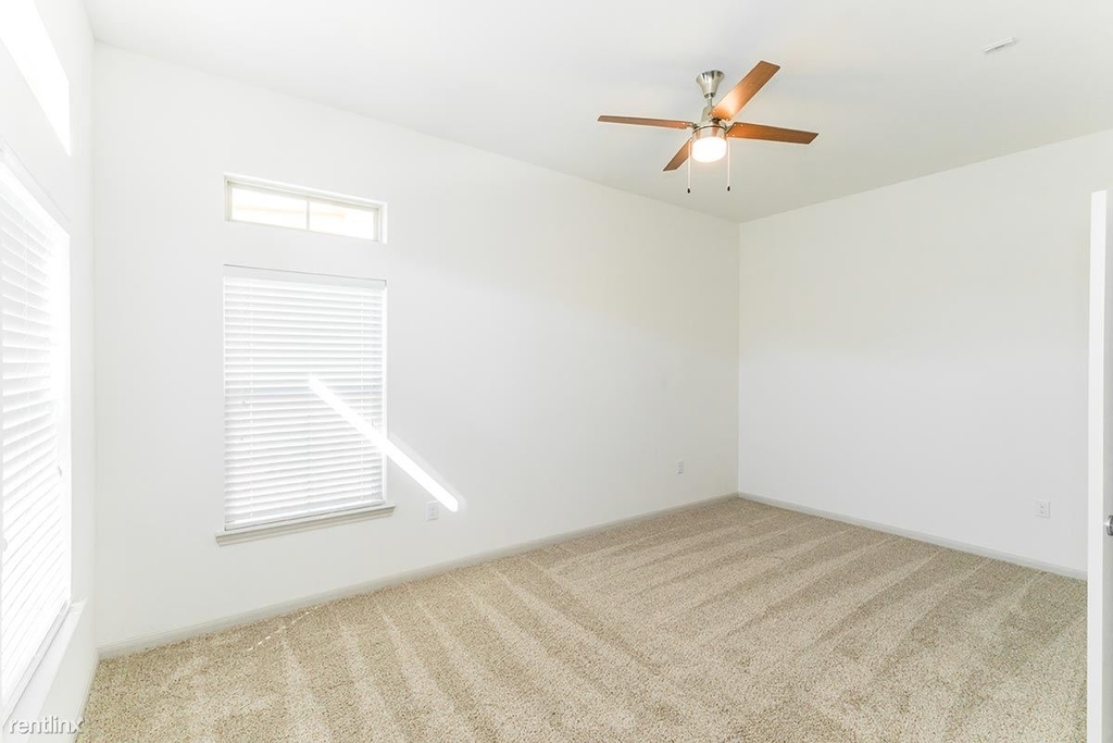 3400 N Loop 336 W - Photo 0