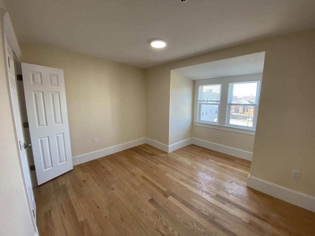 408 Neponset Ave. - Photo 4