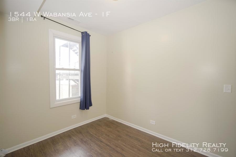 1544 West Wabansia Avenue - Photo 5