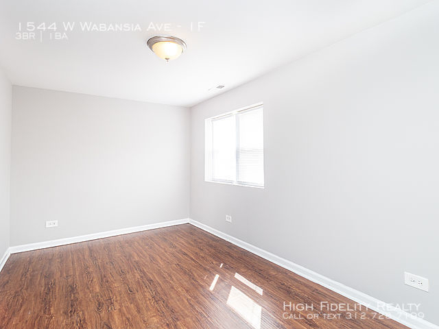 1544 West Wabansia Avenue - Photo 8