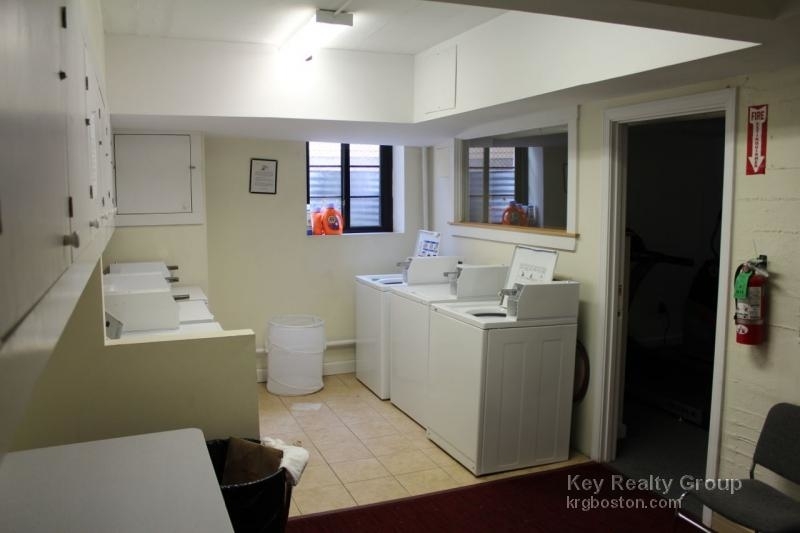 60 Brattle St. - Photo 2