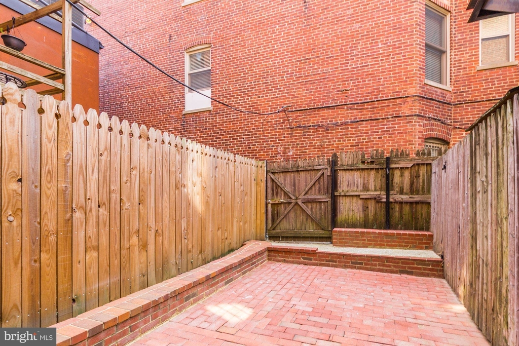 1304 Fairmont Street Nw - Photo 29